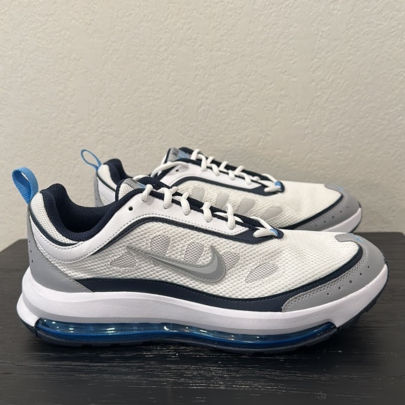 Men’s 10.5 Nike Air Max AP Athletic shoes White Black Grey Blue Brand New in Box - Picture 4 of 8